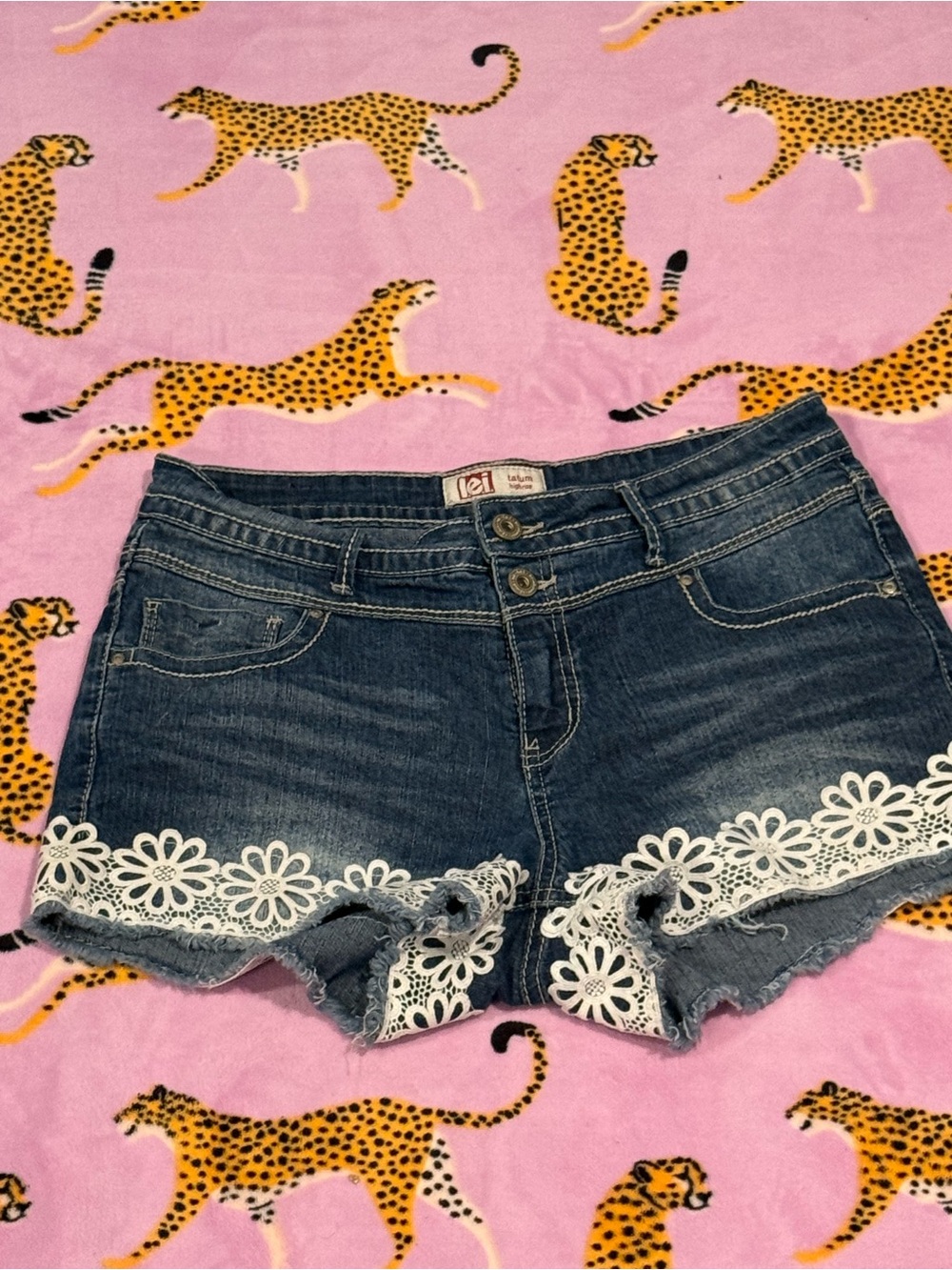 Y2K vintage lei Dark Blue Denim Shorts with White Lace Trim JUNIORS SIZE 9